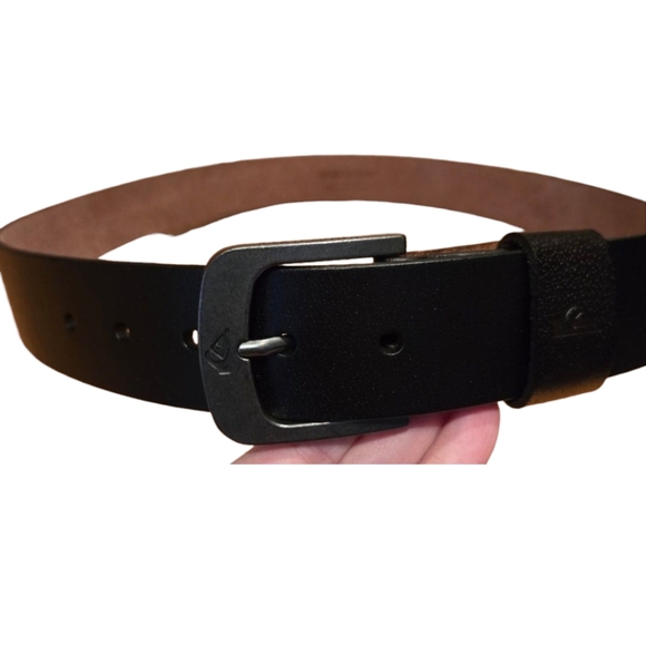 NWOT Quicksilver Belt Men’s 100% Buffalo Leather Brown Silver Logo Neutr… - Picture 1 of 6